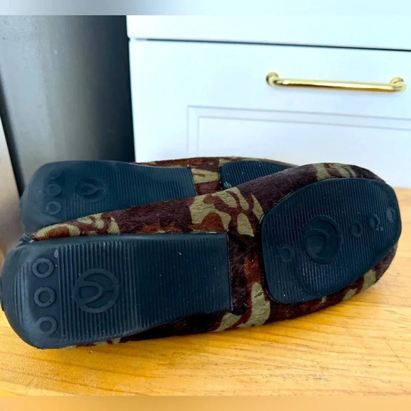 The Wishbone Collection army loafer moccasin pony hair leather 9.5 street camo - Picture 4 of 5